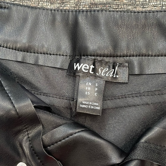 Wet Seal high rise pleather shorts - Picture 3 of 3